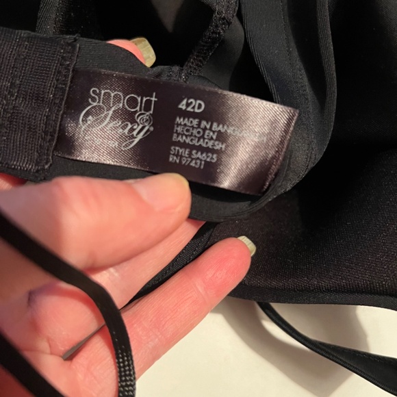 Smart and Sexy Long Lined Swim Top - Picture 11 of 13